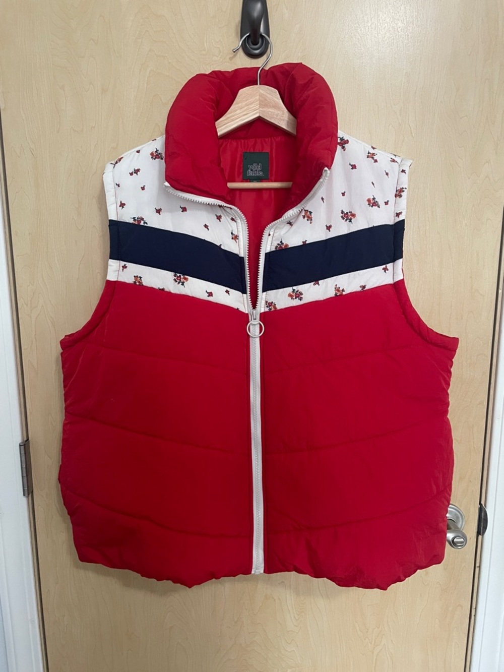 Wild Fable Red Puffer Vest with Floral and Navy Detail XXL
